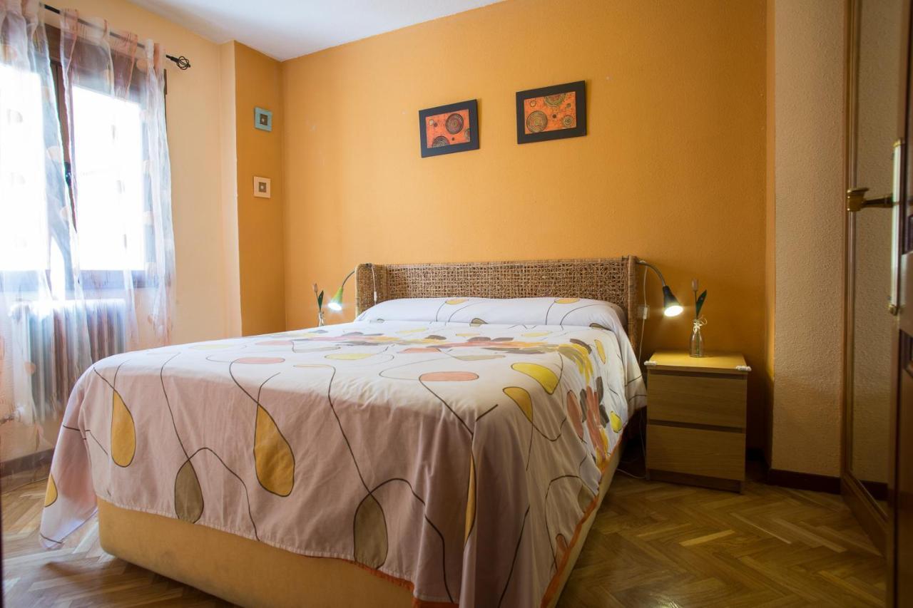 Vut Plaza De La Fruta Apartment Ávila Luaran gambar